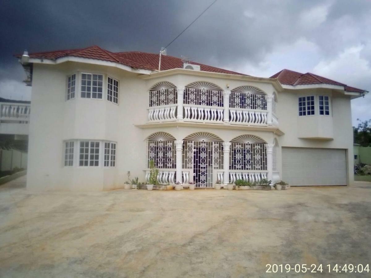 Eve's Rockaway Guest house