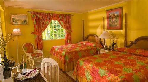 Grand Pineapple Negril