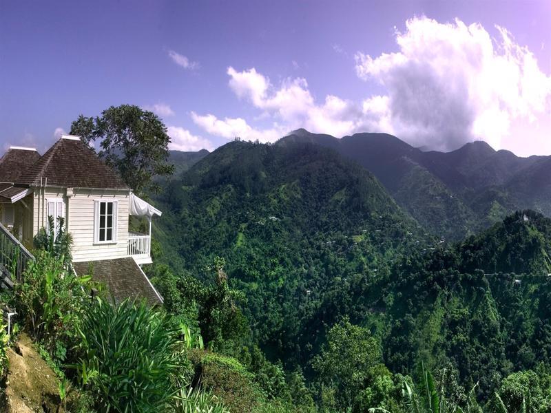 Strawberry Hill 4*