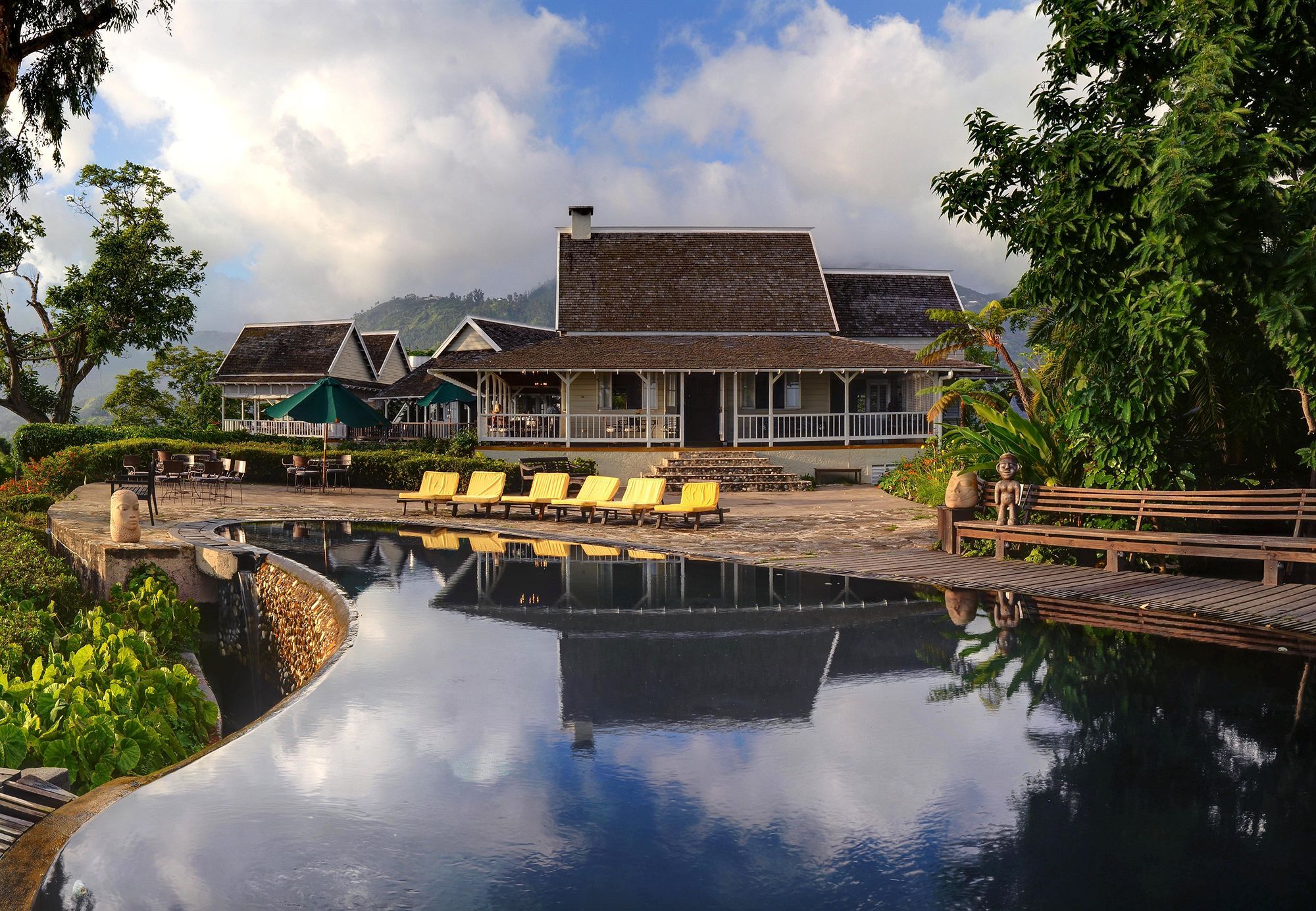 Strawberry Hill Hotel