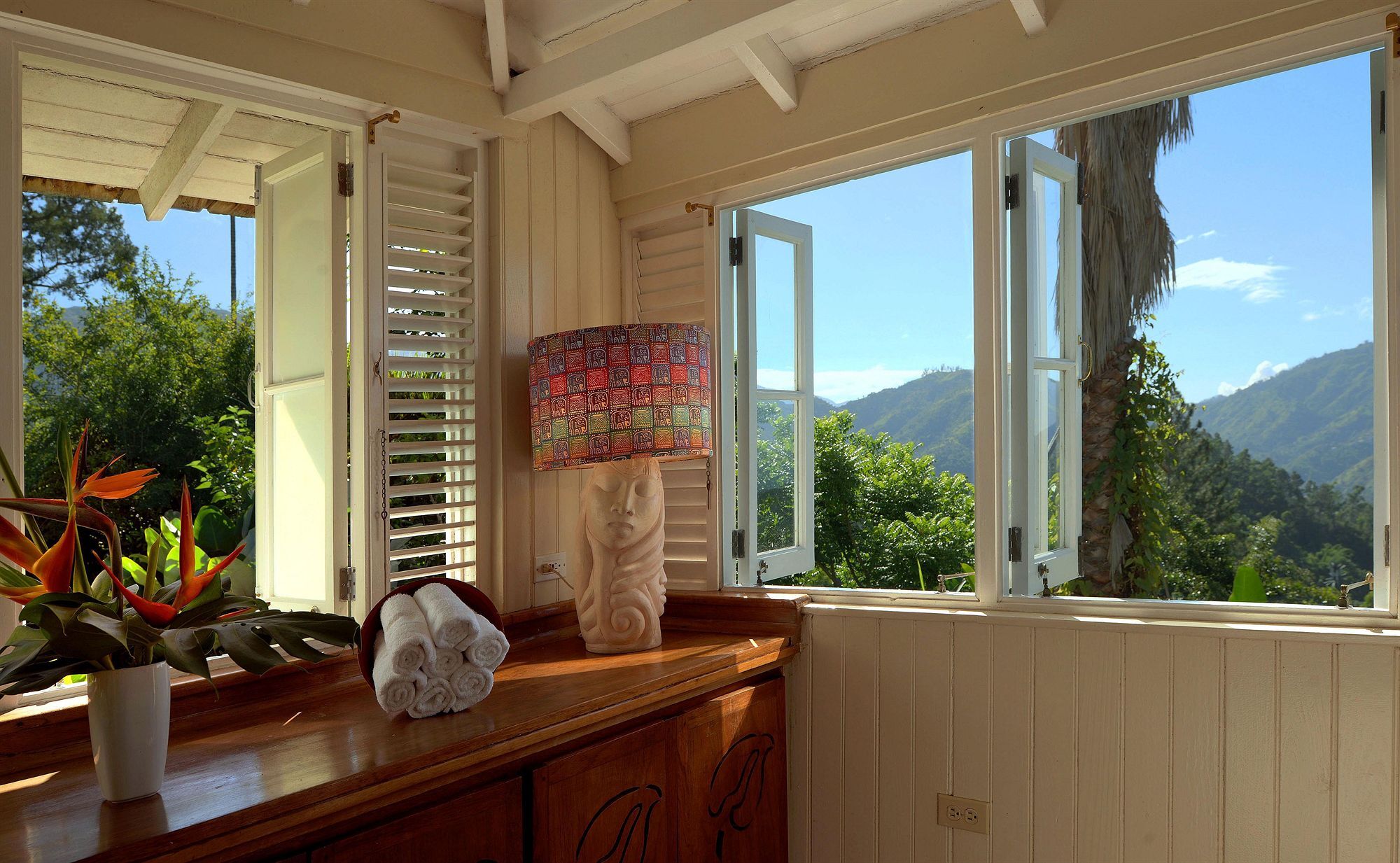 Strawberry Hill 4*