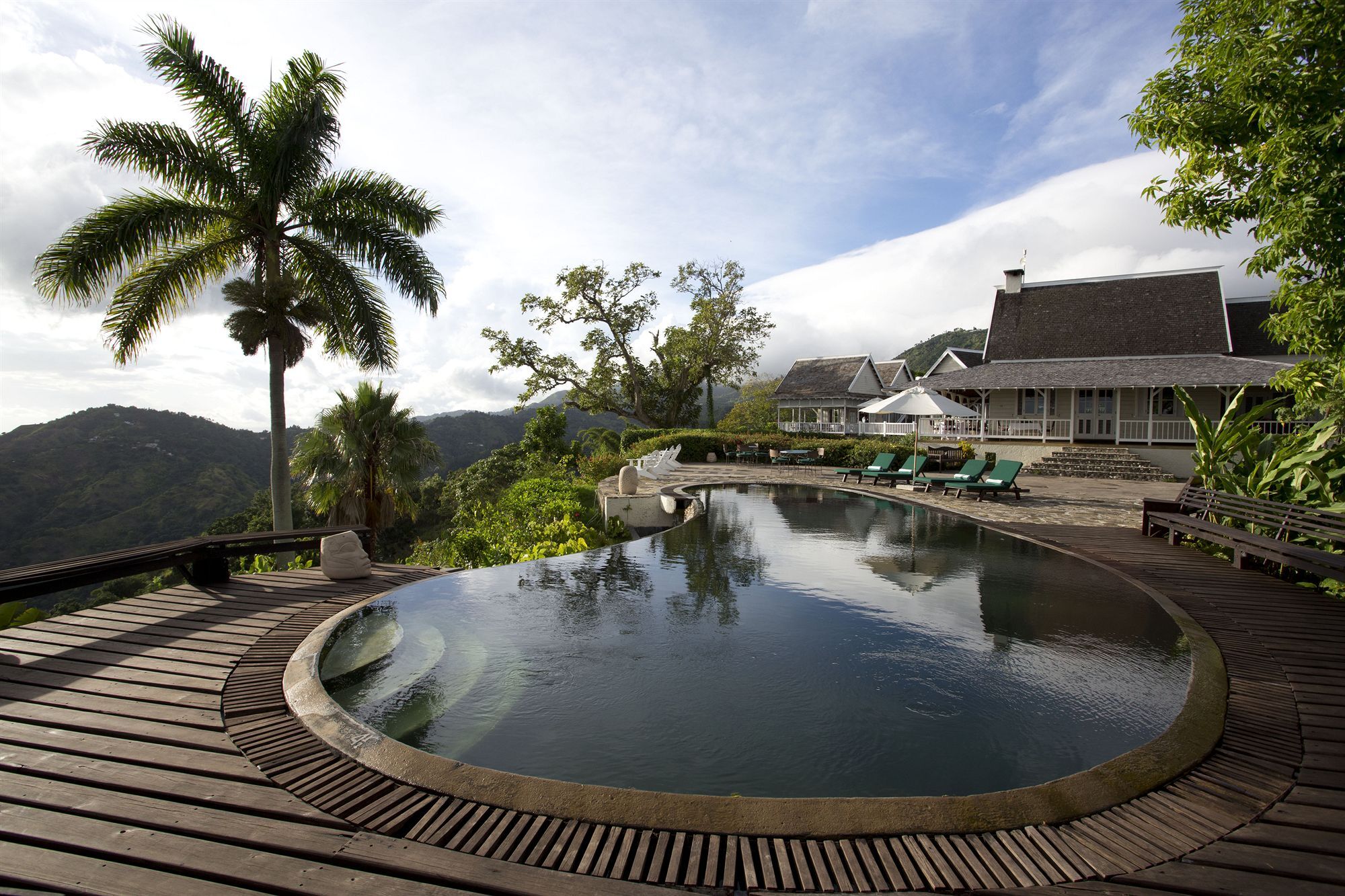 Hotel Strawberry Hill 4*