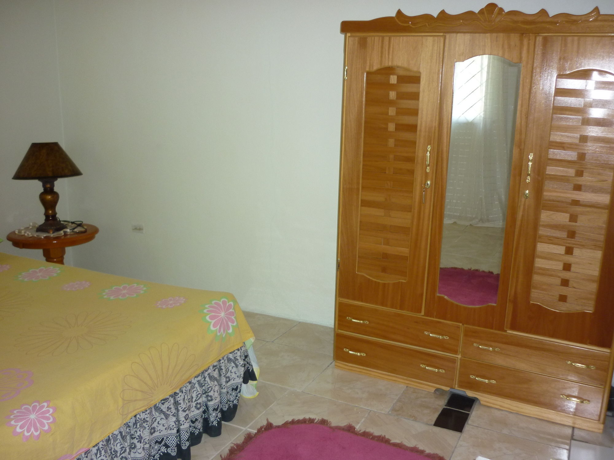 East Bay Villas 2*