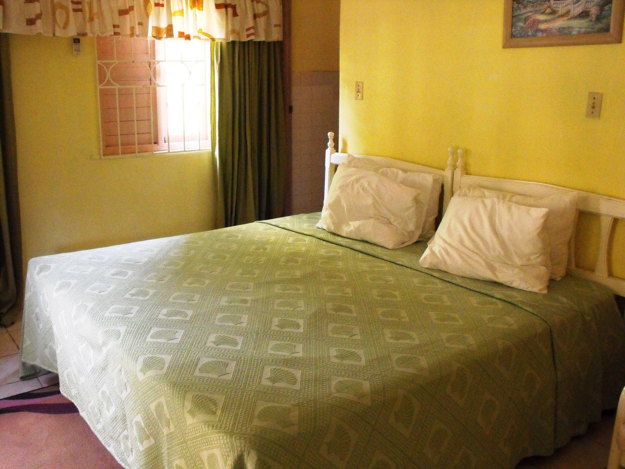 Silver Creek Hotel