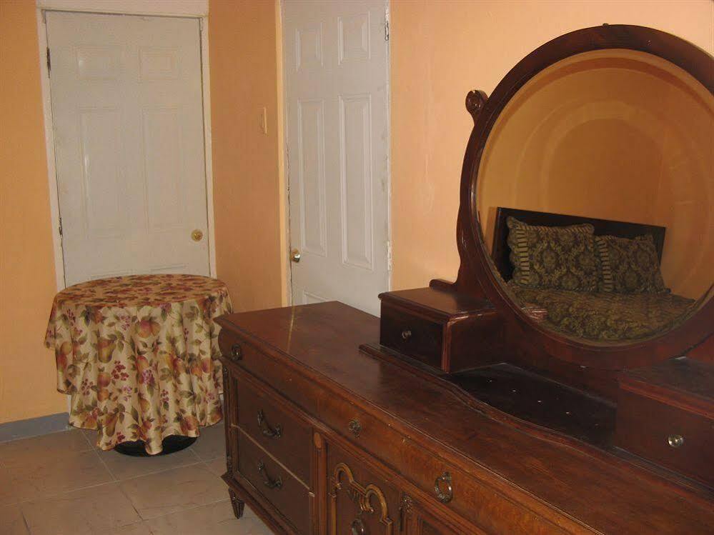 Executive Shaw Park Hotel
