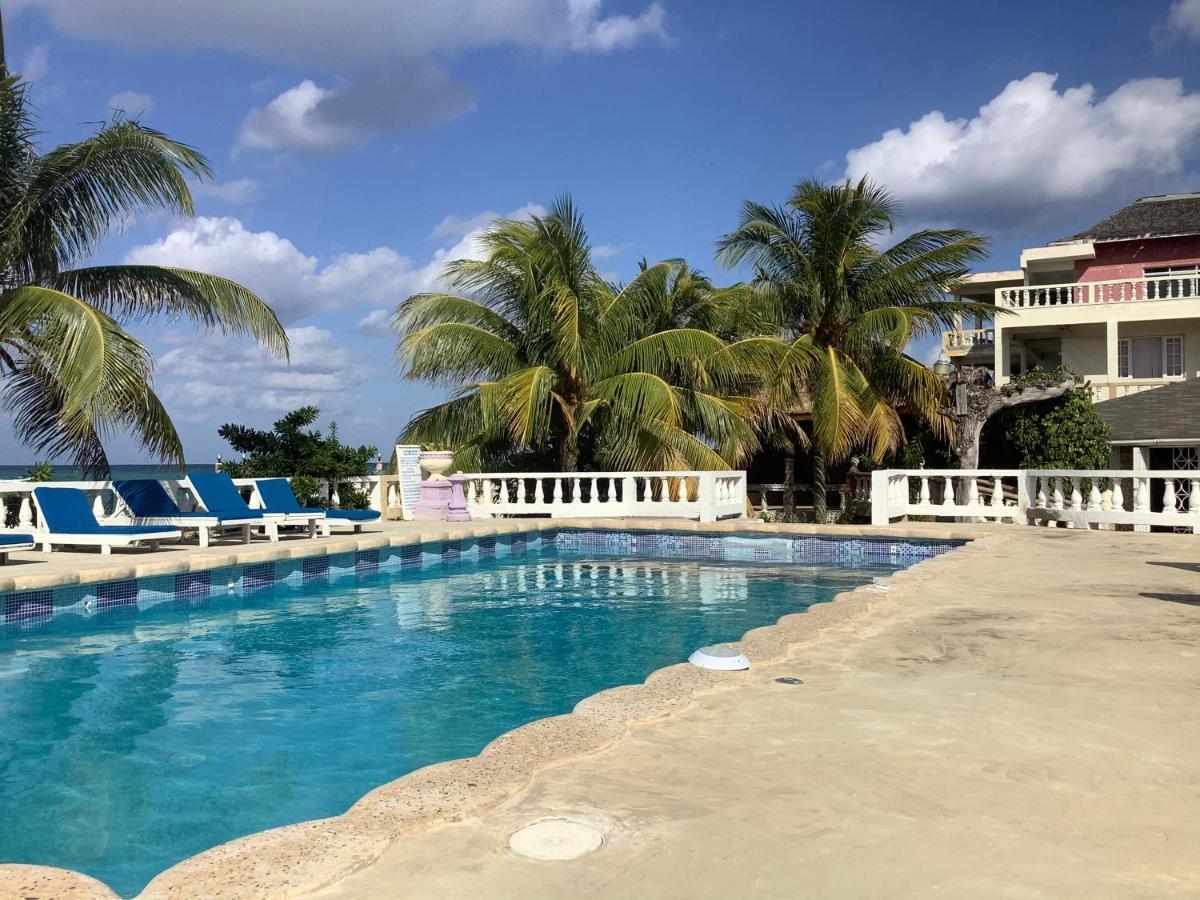 Cariblue & Scuba Hotel