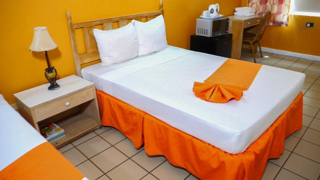 Hotel Pineapple Court Ocho Rios