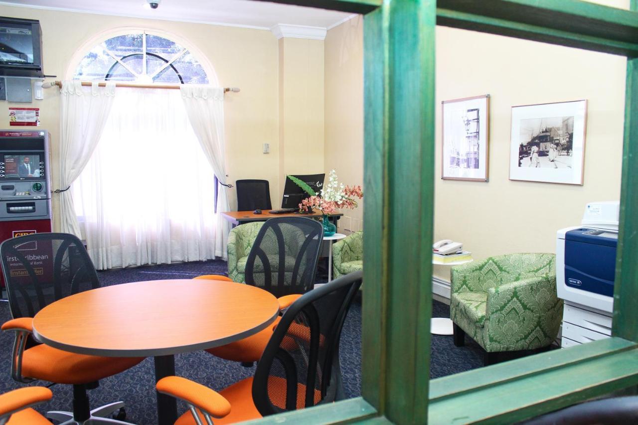 The Knutsford Court Hotel 3*