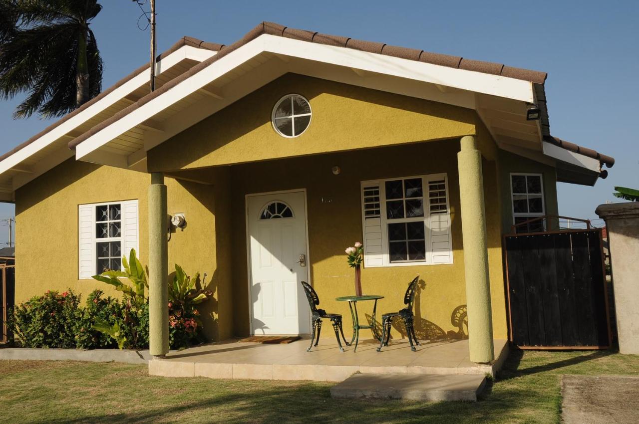 Casa de férias - Drax Hall Country Club 2-bed Luxury *