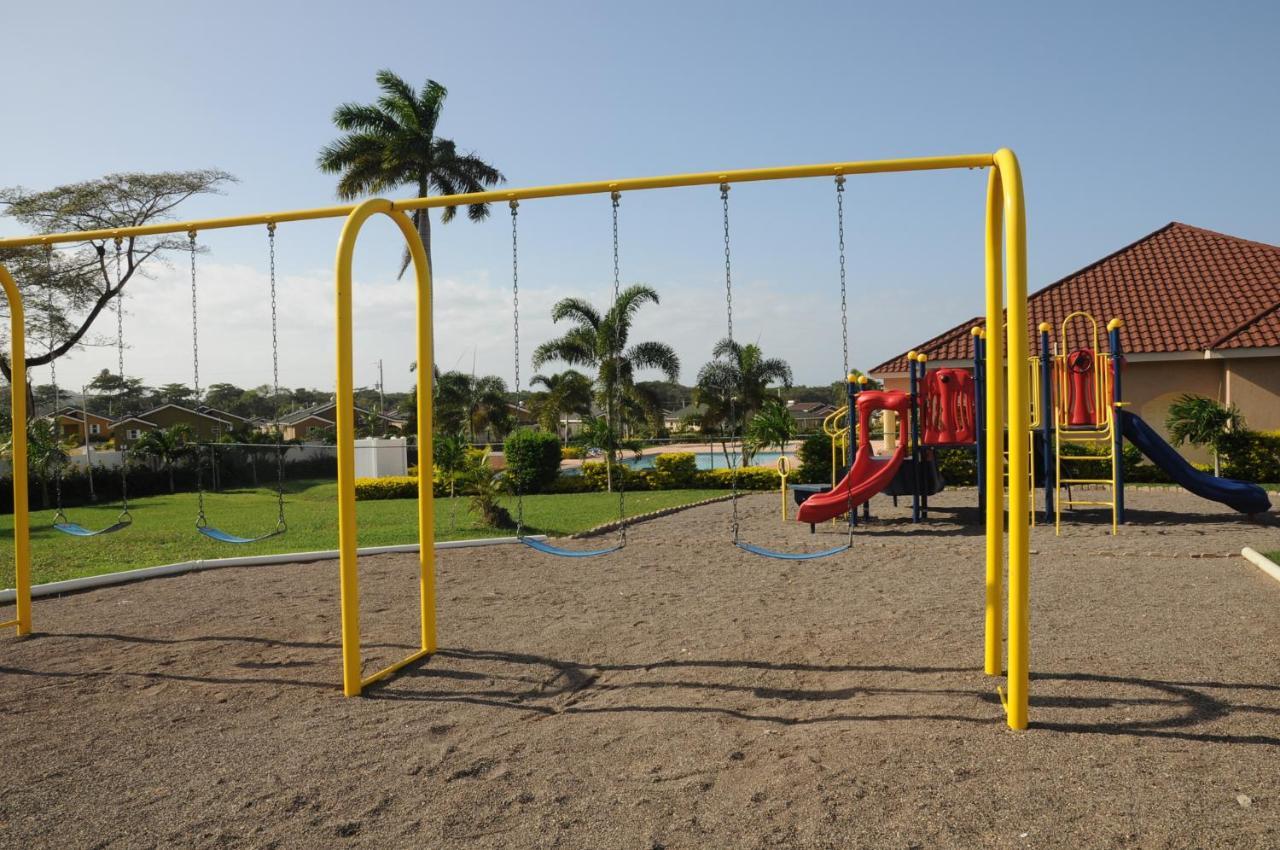 - Drax Hall Country Club 2-bed Luxury Casa de férias