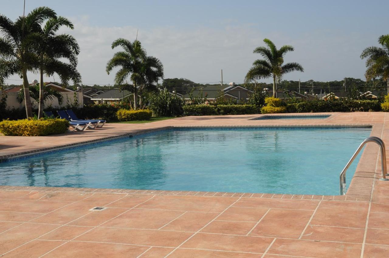 Casa de férias - Drax Hall Country Club 2-bed Luxury Ocho Rios