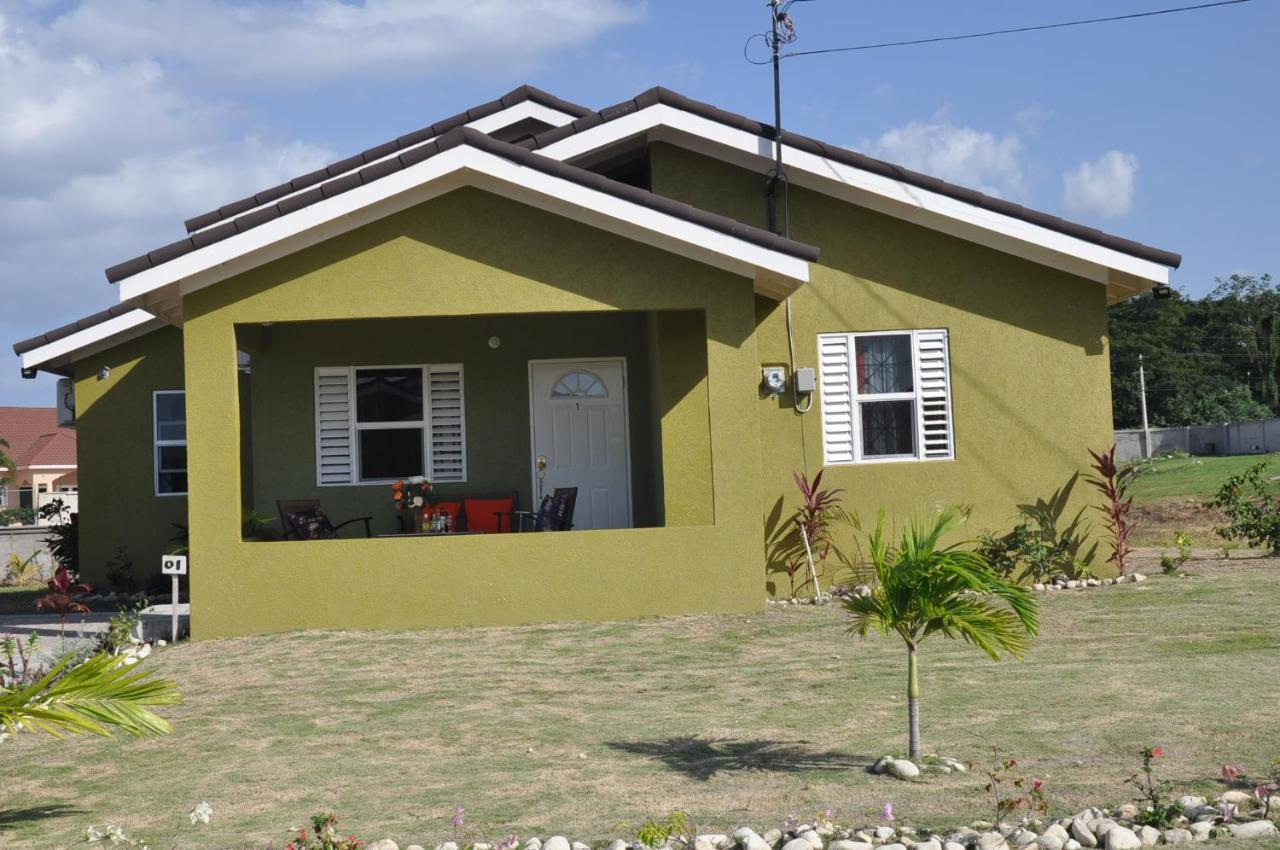 Casa de férias - Drax Hall Country Club 2-bed Luxury *