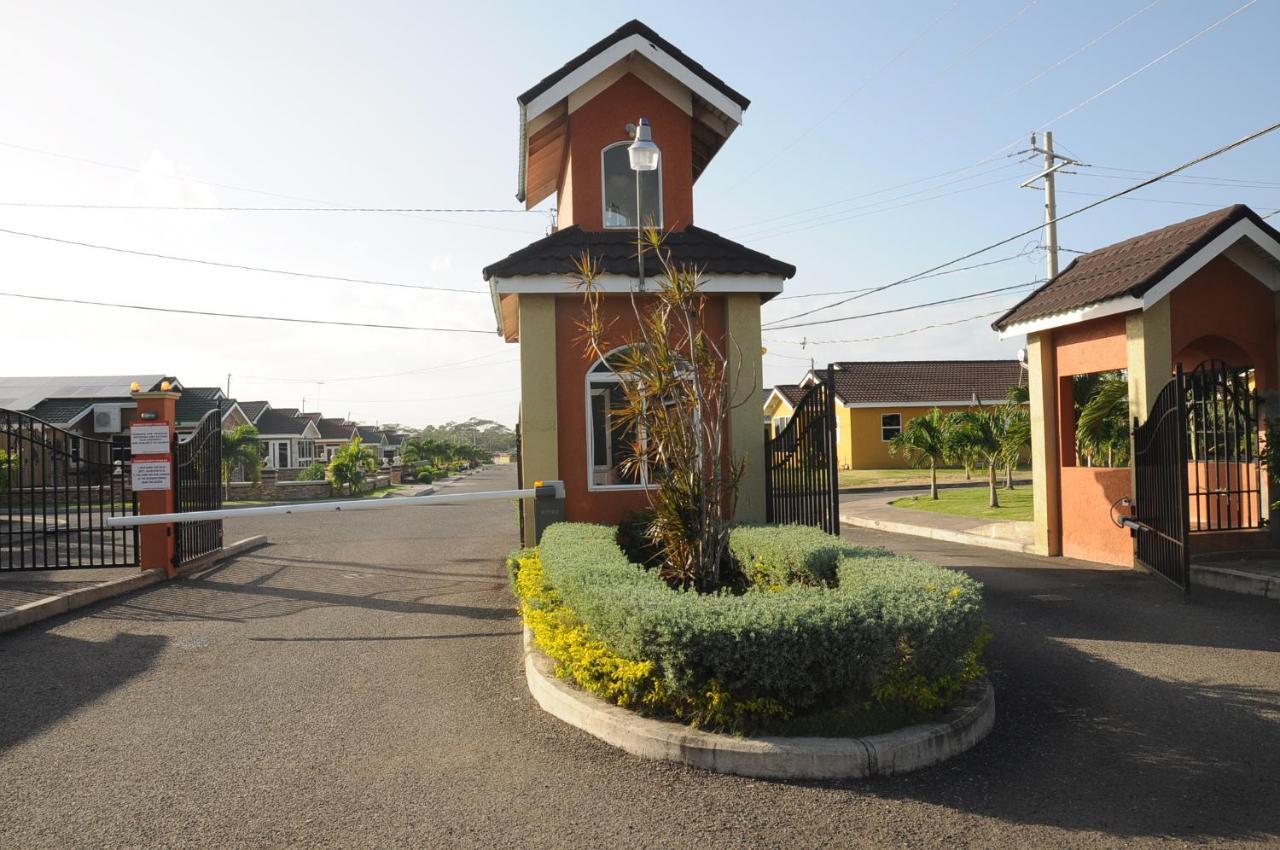 - Drax Hall Country Club 2-bed Luxury Casa de férias *