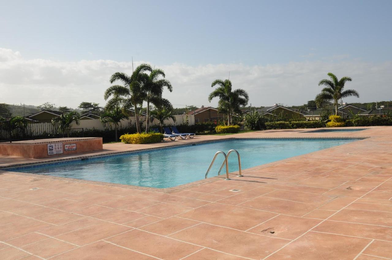 - Drax Hall Country Club 2-bed Luxury Casa de férias *
