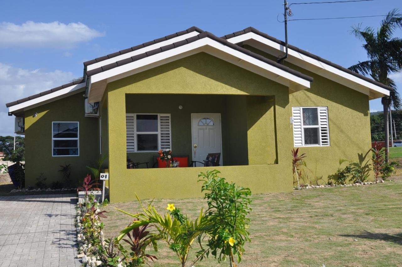 Casa de férias - Drax Hall Country Club 2-bed Luxury