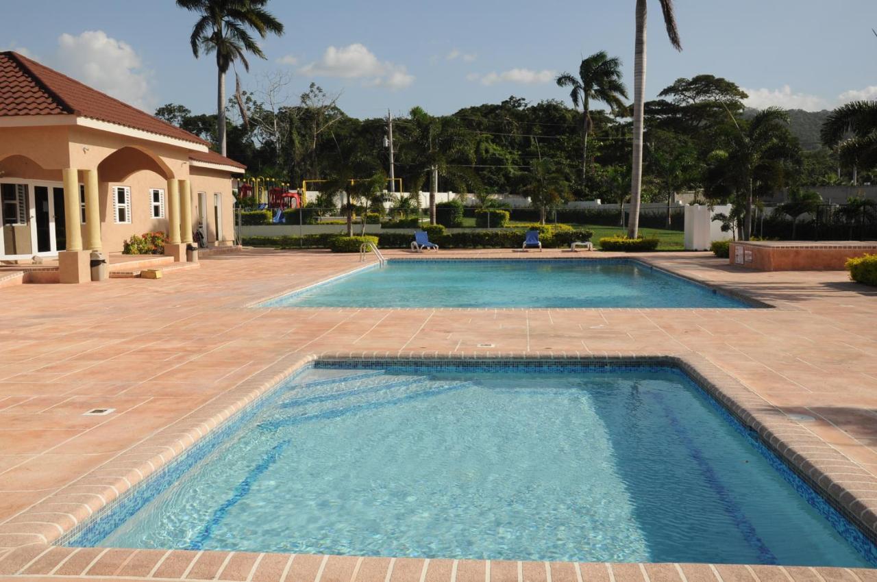 Casa de férias - Drax Hall Country Club 2-bed Luxury Ocho Rios