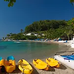 Round Hill Hotel & Villas