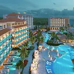Sandals Dunns River