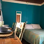 Bnb Somom Mobay Lodging
