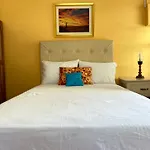 Shades Of Summer Apartments In Negril With Kitchen