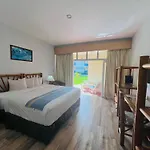 Toby\'S Resort