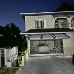 Goldenview Guesthouse Ocho Rios
