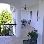 Pink Rock Inn Bed And Breakfast