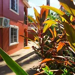Paradise On The Rocks Hotel