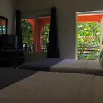 Paradise On The Rocks Hotel