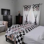 The President Room 5 Minutes To Devon House 4 Waterloo Avenue Kingston