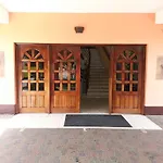 Olympia Crown Hotel