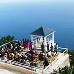 Ocean Breeze Hotel