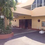 Olympia Crown Hotel