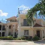 Pinnacle View Estate Micaila Villa