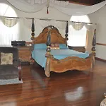 Steel Love Villa