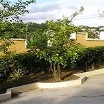 Paradise West Gate Hills Apartments
