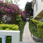 The Royal Kensington Villa 4