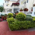 The Royal Kensington Villa 4