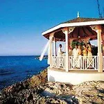 Super Fun Beach Resort & Spa (Adults Only)