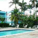 Mariners Beach Club