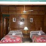 Harding Hall Hideaway