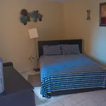 Finest Accommodation Apt # 421 Bloc # 4 Marley Manor 6 Marley Rd Kgn 6