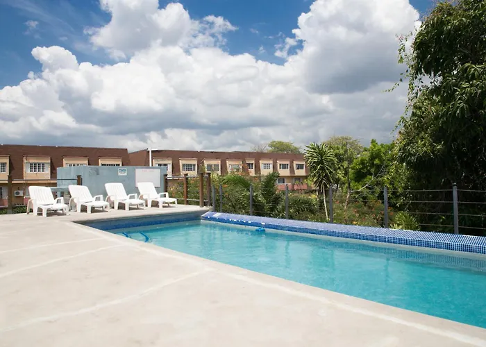 Choose To Be Happy At Brompton Estates - One And Two Bedroom With Pool