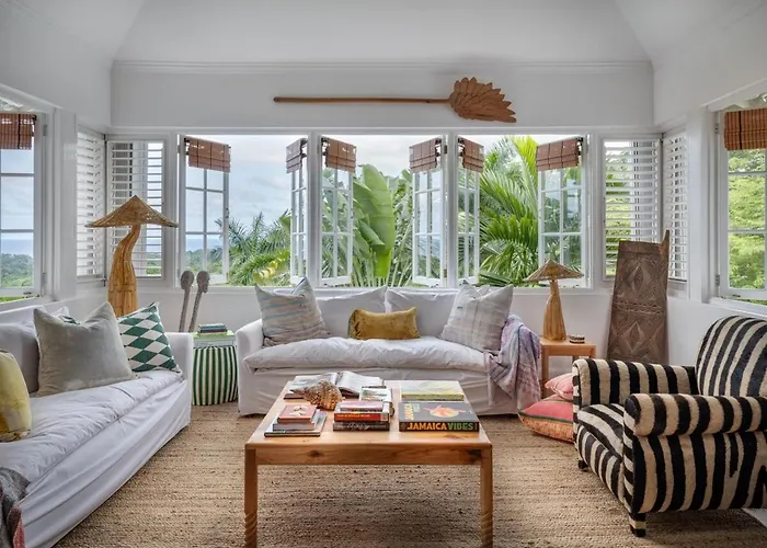 Villa Jamille - Stunningly Designed Villa With Pool, Sauna, & Ocean Views