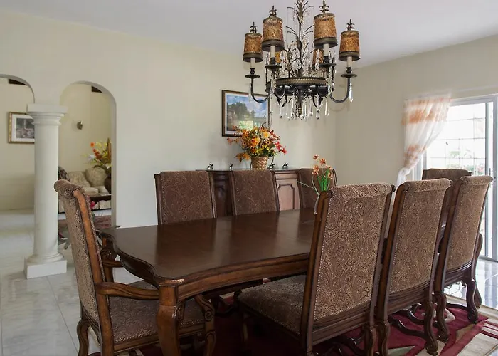 The Royal Kensington Villa 4