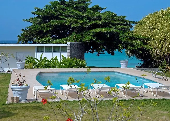 Miramar Villas