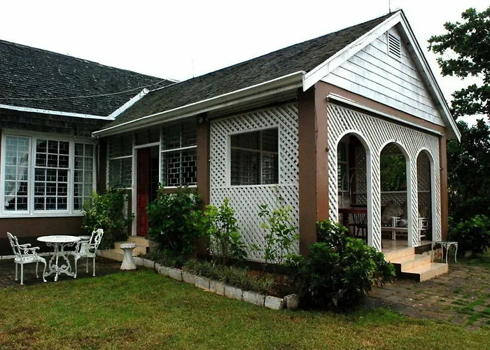 June Plum Bed And Breakfast