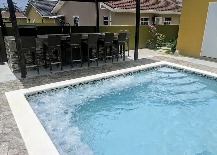 Zade\'S Vacation Home
