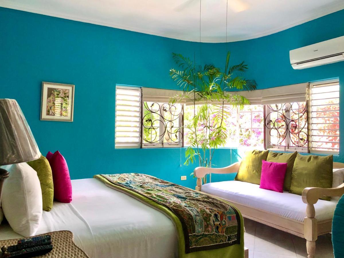 The Blue House Boutique Bed & Breakfast Bed & Breakfast Ocho Rios