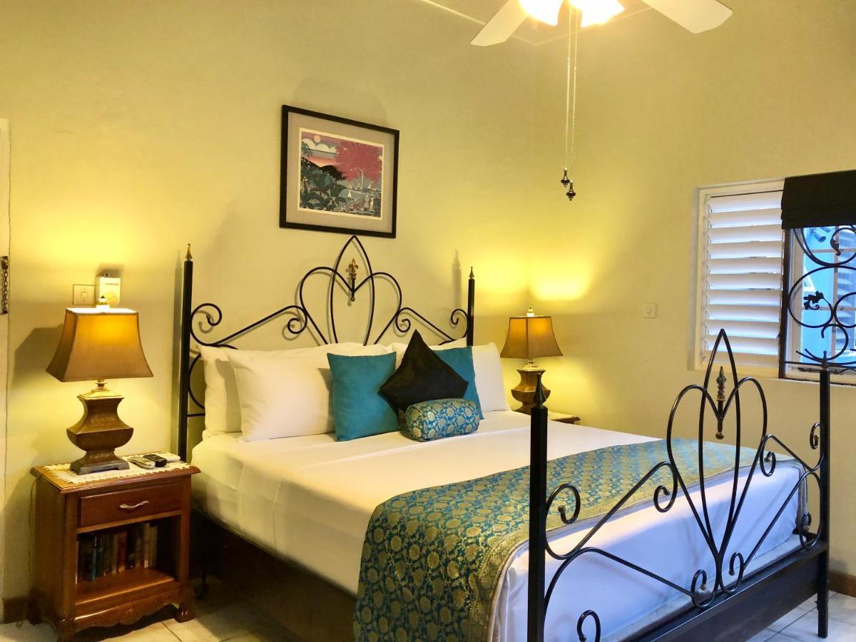 Bed & Breakfast The Blue House Boutique Bed & Breakfast Ocho Rios